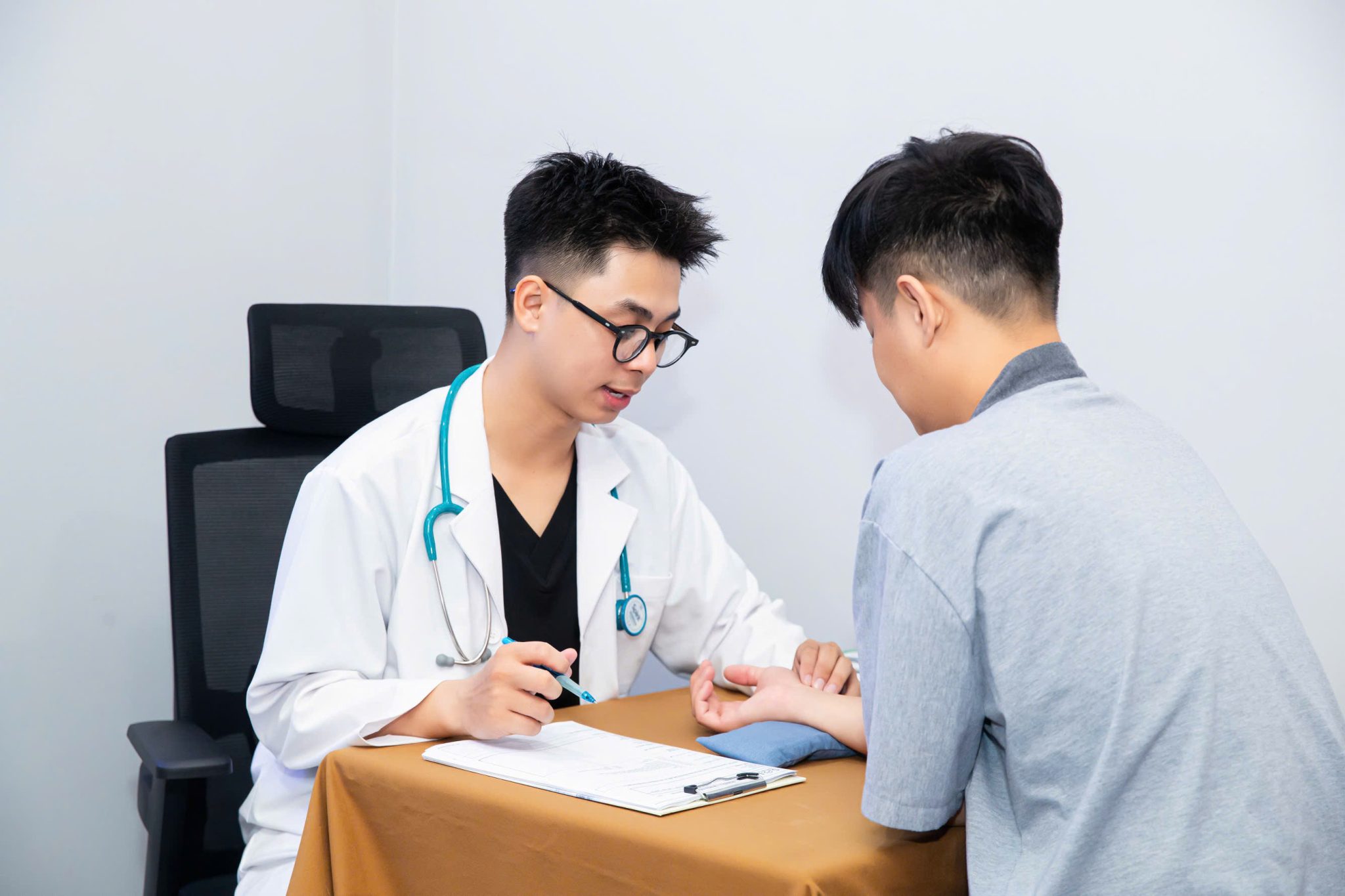 Đau cổ vai gáy5